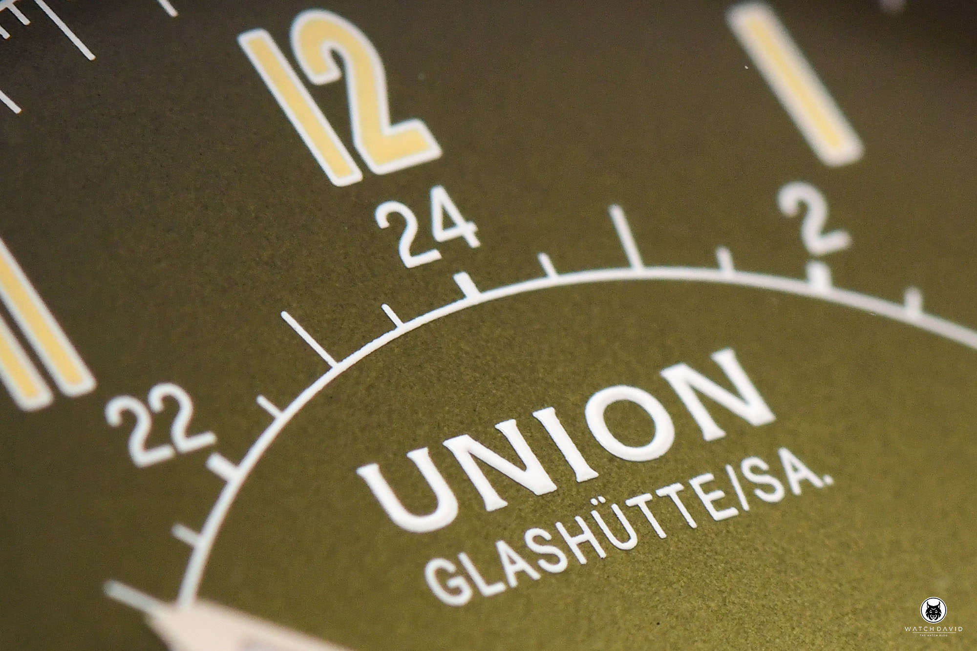 Union Glashütte Belisar Zeitzone Review